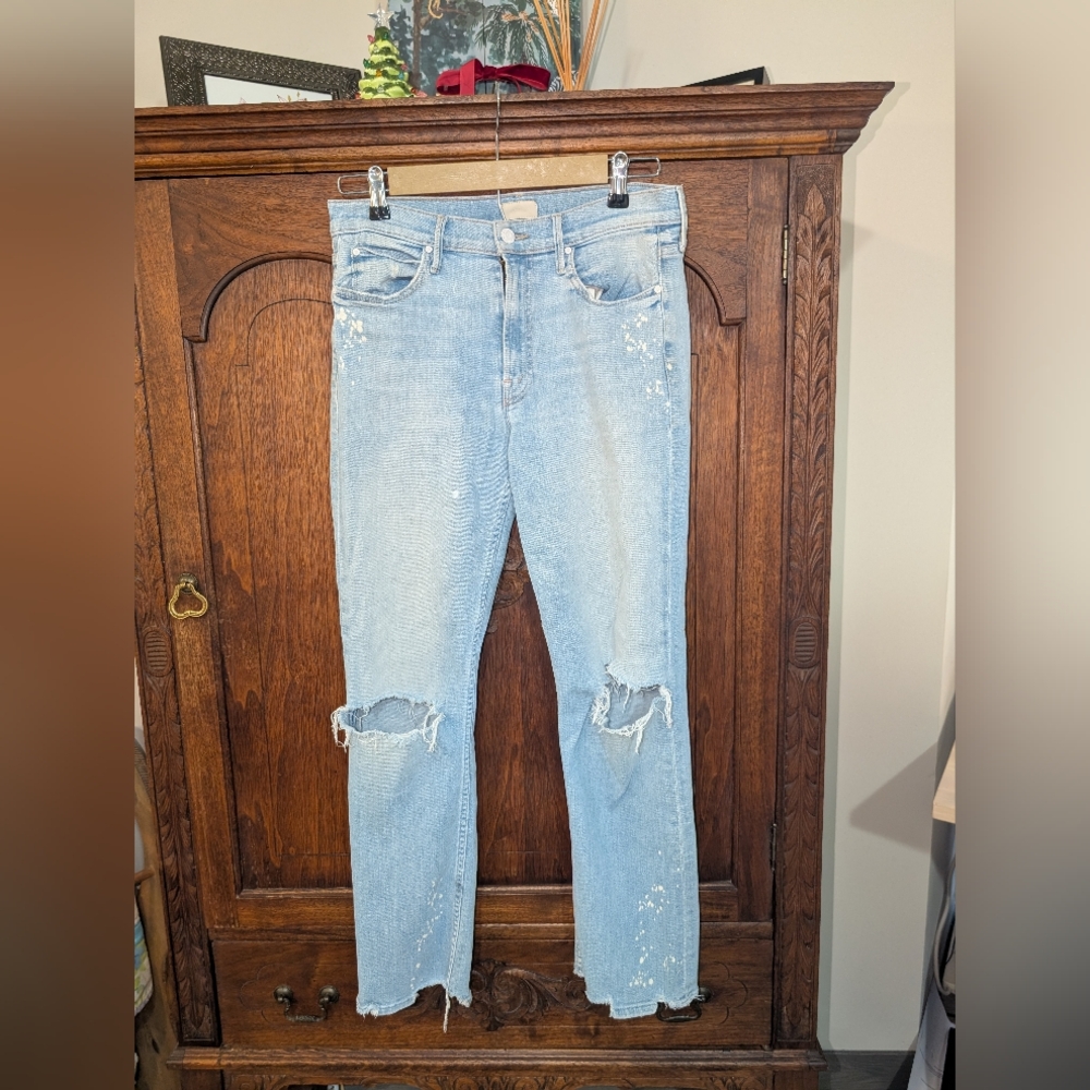 Mother distressed ankle jeans Size 28